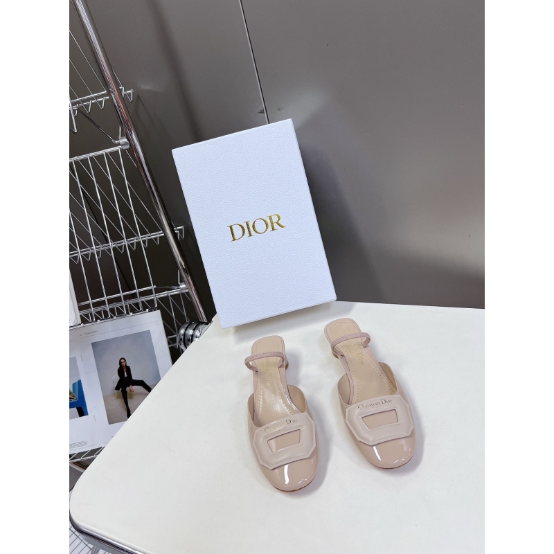 ch**an D*or sandals